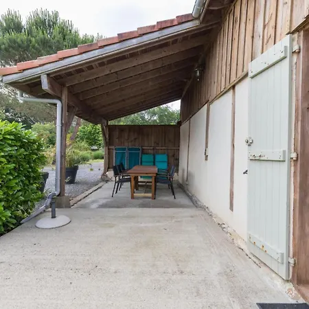 Le Pigeonnier Holiday home Leon